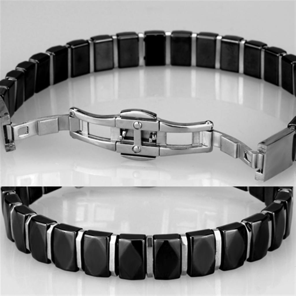 3W990 - High polished (no plating) Stainless Steel Bracelet with Ceramic  in Jet